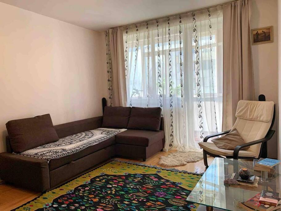 Central Apartment Muncii Area Netflix Bucureşti Exterior foto