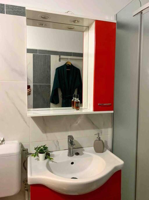 Central Apartment Muncii Area Netflix Bucureşti Exterior foto